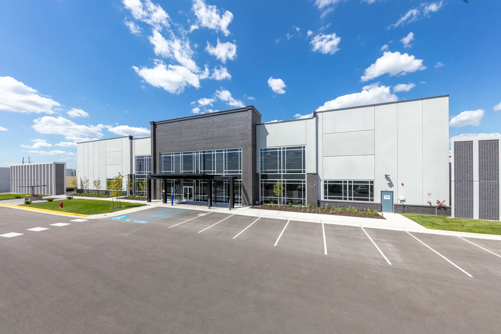 Commercial Data Center Roofing in Cedar Rapids, IA